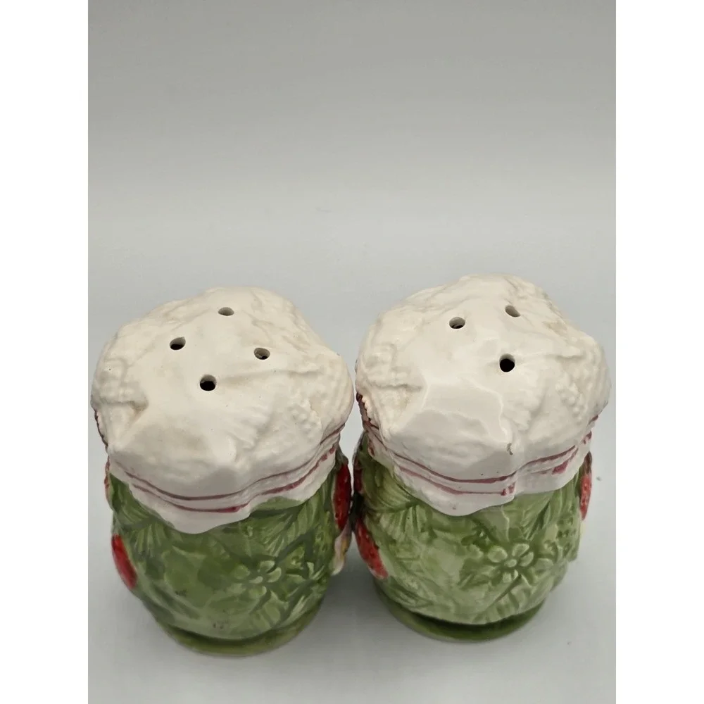 Vintage‎ Japan Strawberrt Flower Salt And Pepper Shakers Kitsch 1970s Hippy